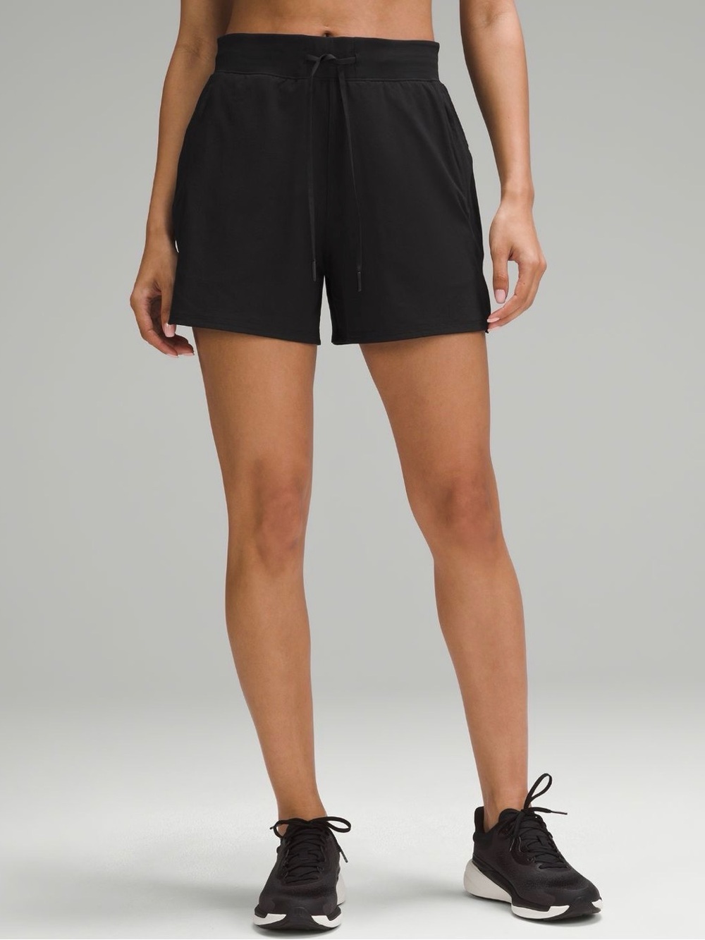 NWT Lululemon License to Train High Rise Short 4" Black Size 2